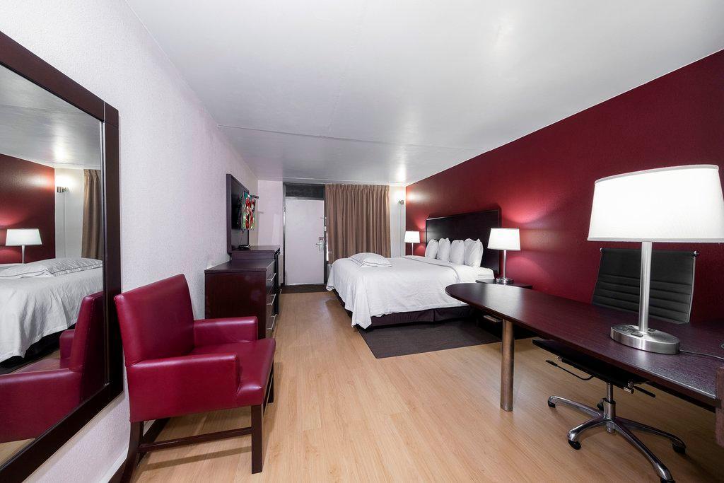 Red Roof Inn Plus+ Huntsville - Madison Kültér fotó