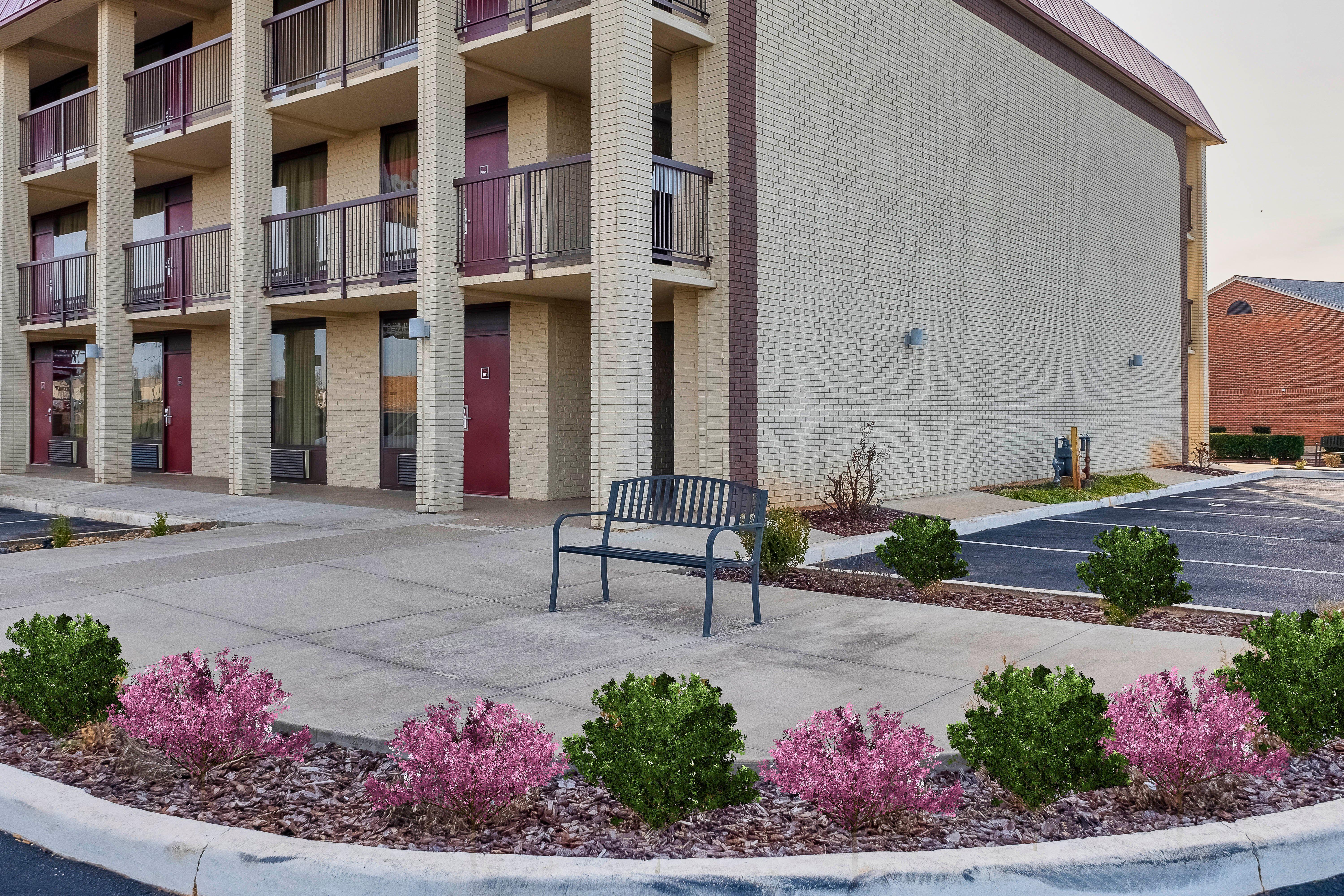 Red Roof Inn Plus+ Huntsville - Madison Kültér fotó